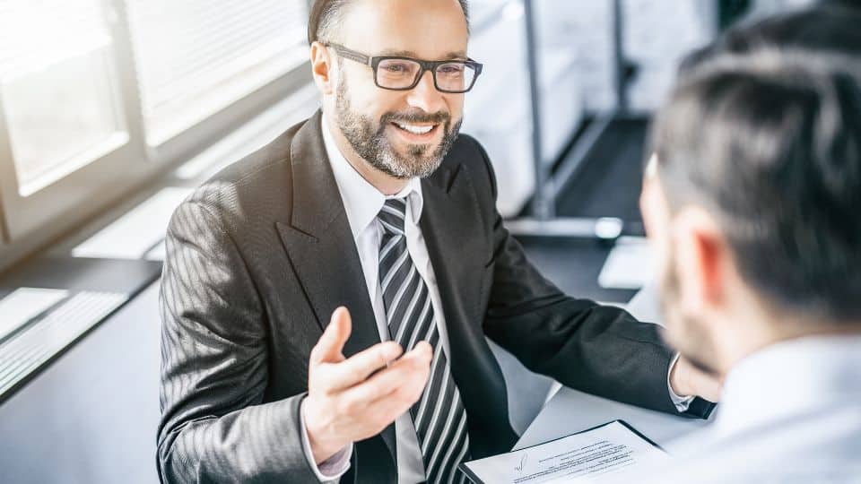 ביקרתי אצל רופא מומחה מטעם הביטוח והוא הטעה אותי – האם יש פה קייס?